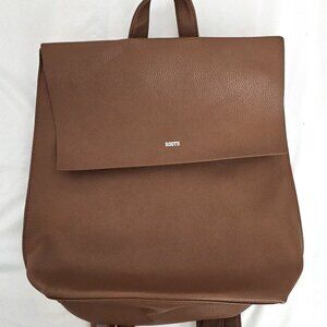 LIKE NEW Roots Camel Vegan Leather Backpack – Minimal Design, Adjustable Straps